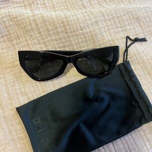 DIFF Eyewear Black Cat Eye Sunglasses